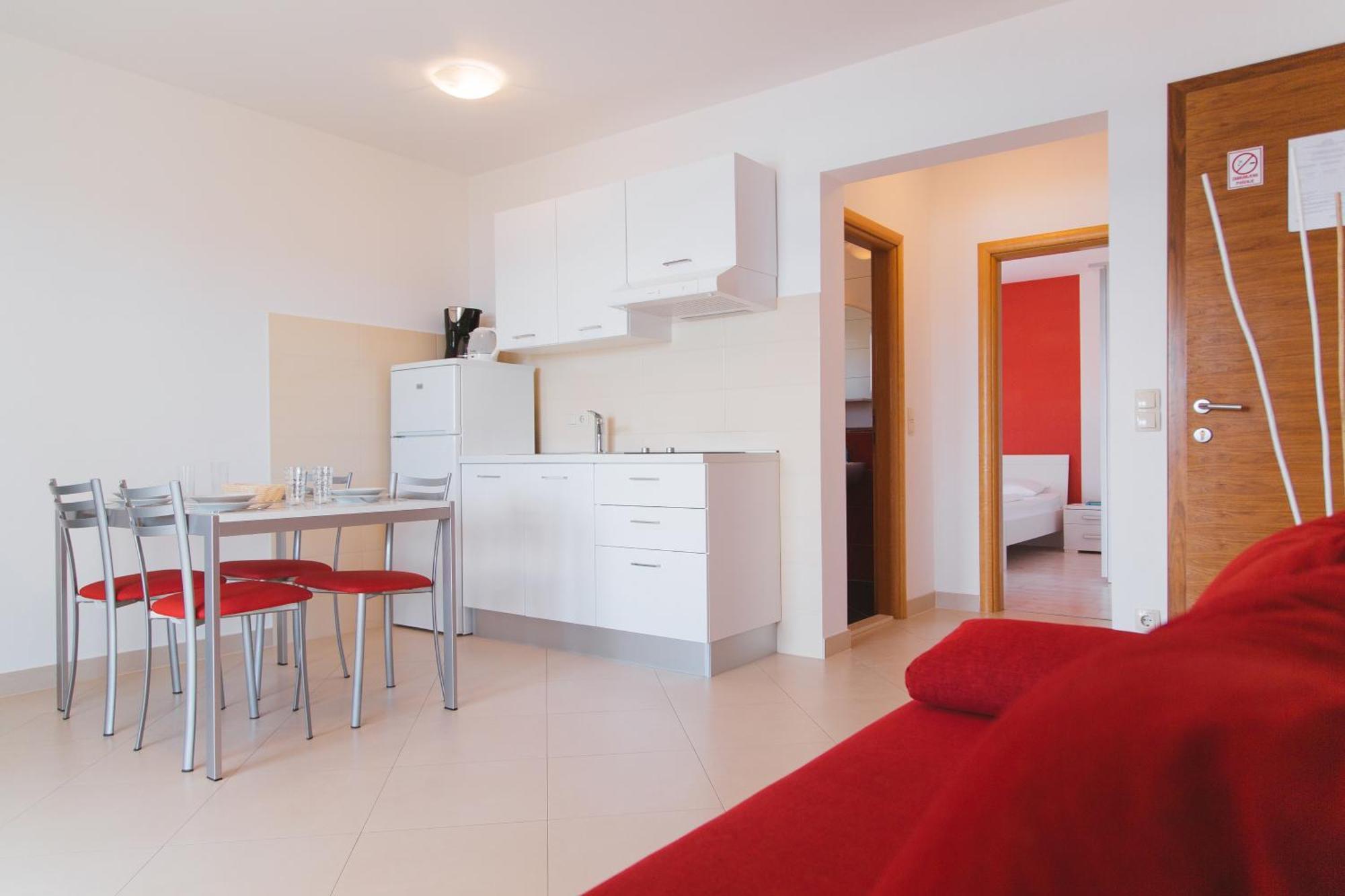 Apartments Sea View Omiš Quarto foto