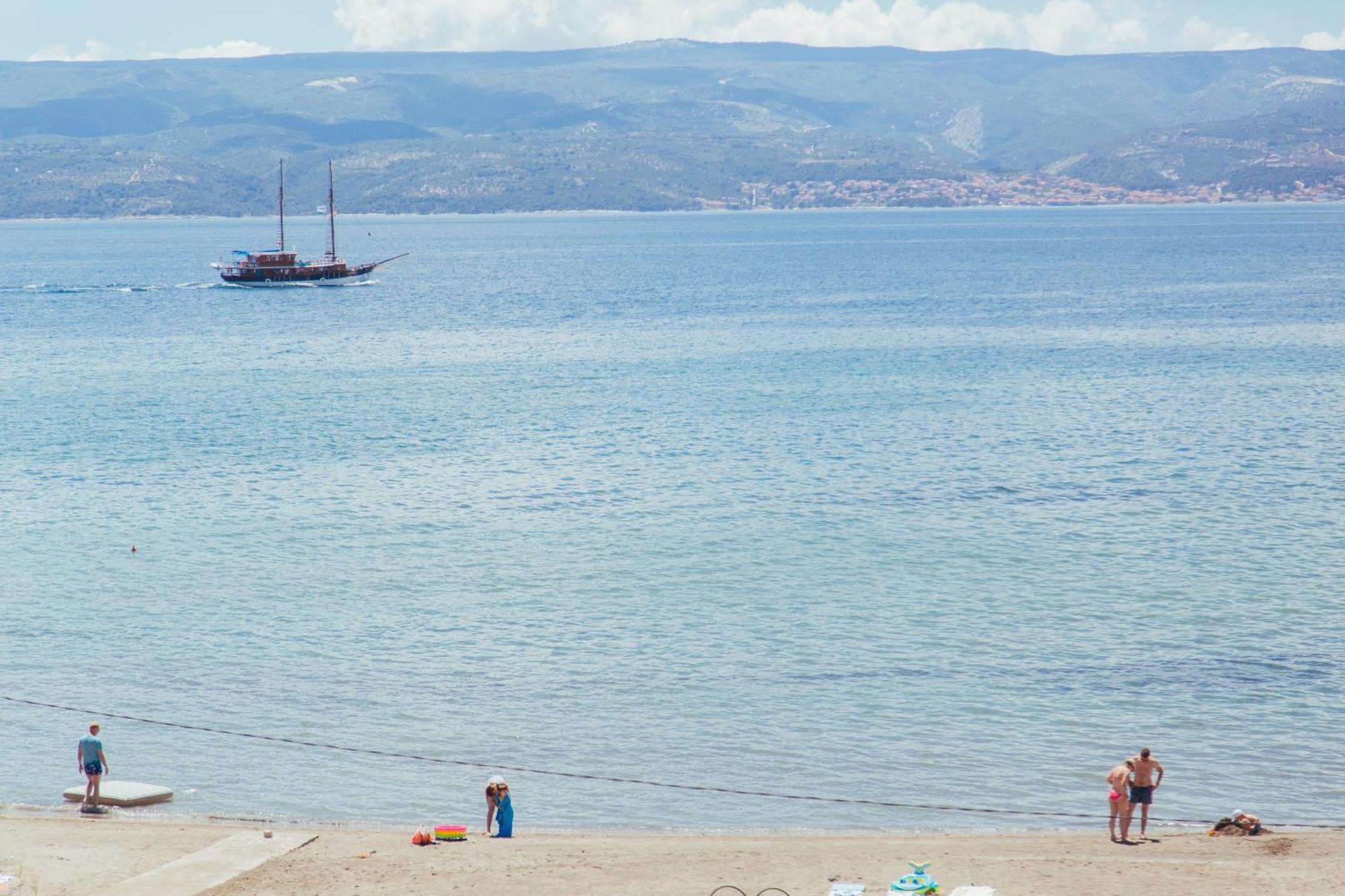 Apartments Sea View Omiš Quarto foto